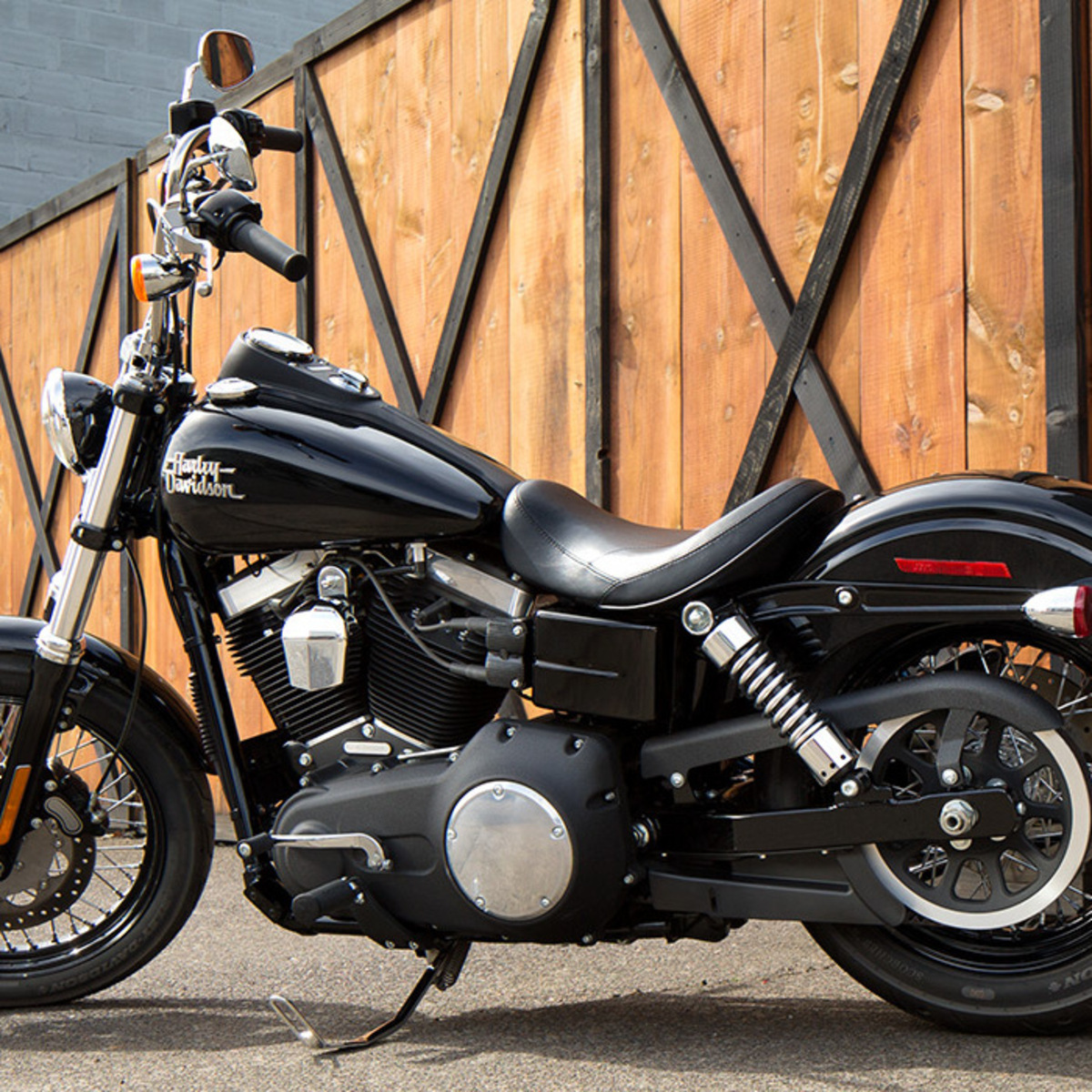 Harley-Davidson 1690 Street Bob Special (2015 - 16) - FXDB