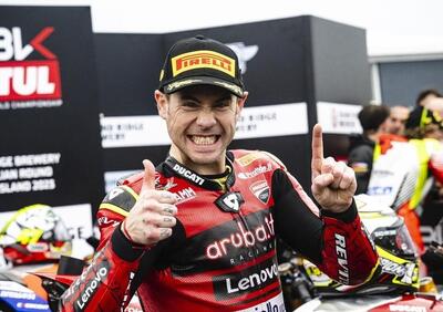 SBK 2023. GP di Australia. Alvaro Bautista piega Jonathan Rea nella Gara 1 bagnata di Phillip Island [GALLERY e RISULTATI]