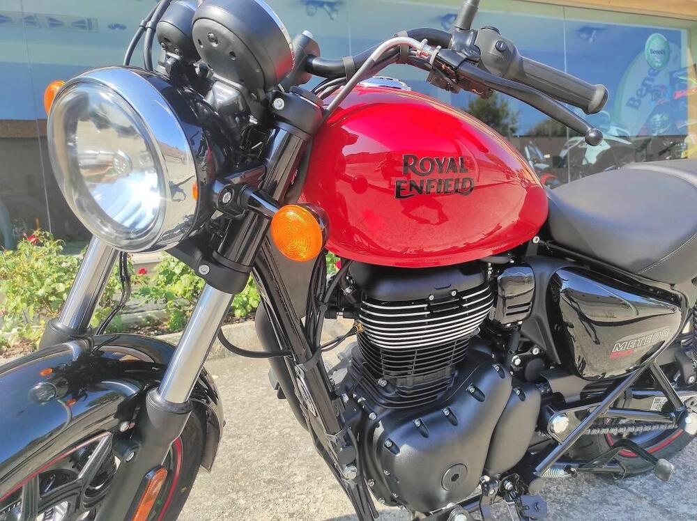 Royal Enfield Meteor 350 (2021 - 26) (3)