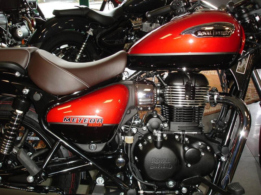 Royal Enfield Meteor 350 (2021 - 26) (3)