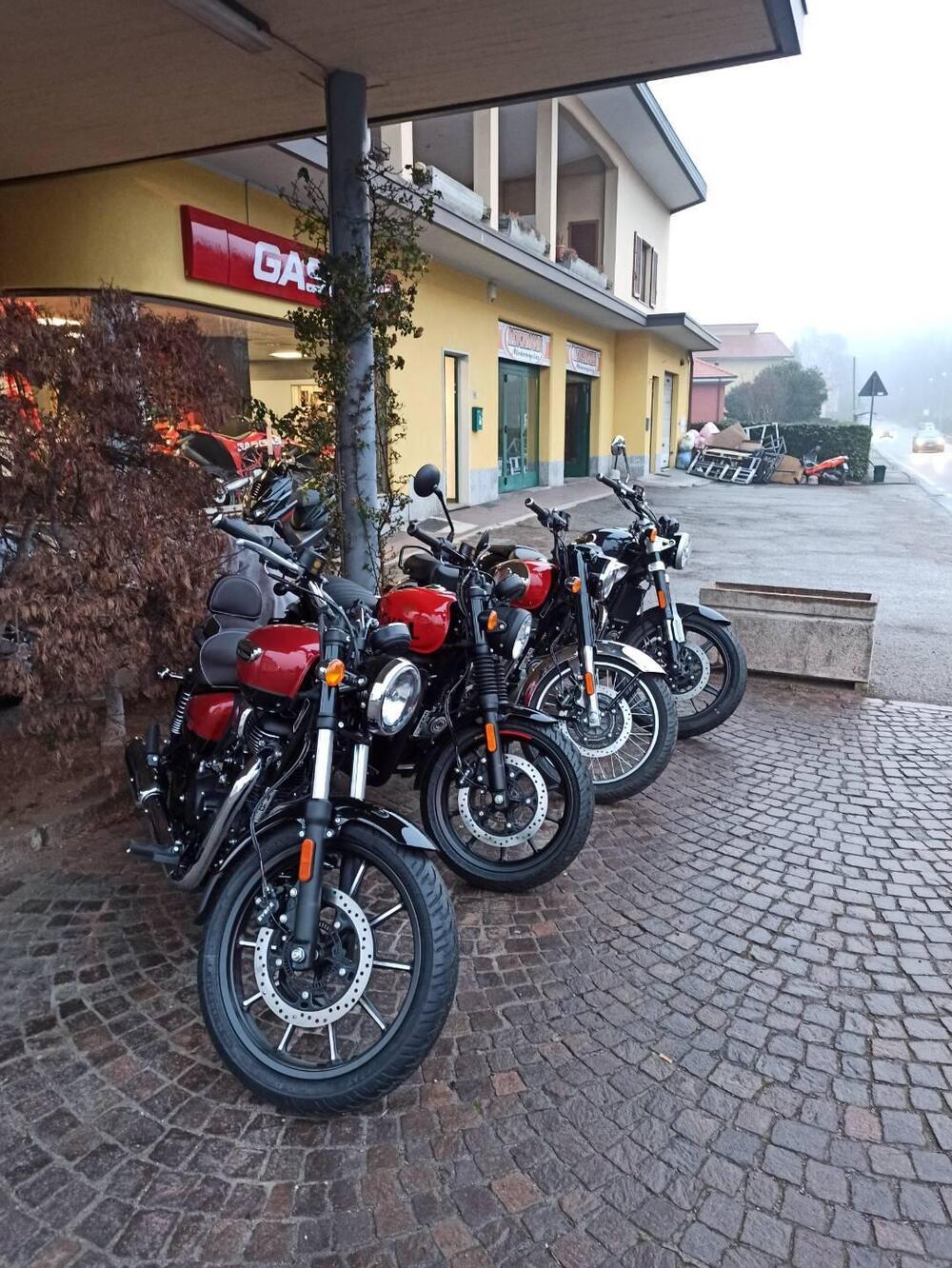 Royal Enfield HNTR 350 (2022 - 25) (3)