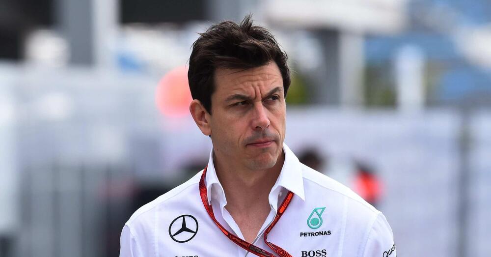 Toto Wolff alza le mani: continuano i problemi in Mercedes in Bahrain 