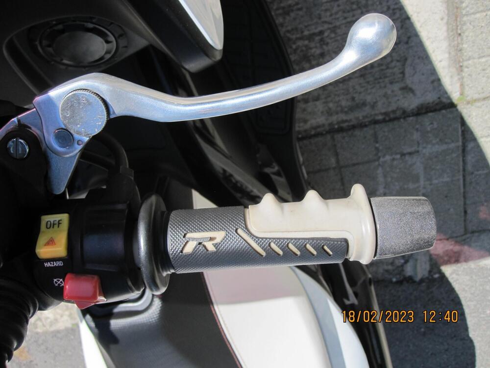 Kymco Xciting 300i R (2007 - 14) (9)