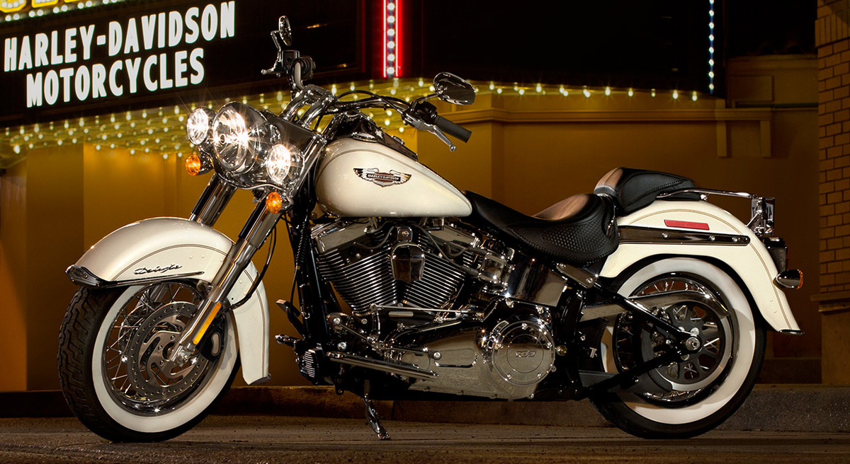 Harley-Davidson 1690 Deluxe ABS (2011 - 16) - FLSTN