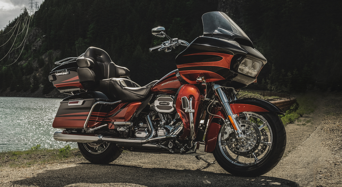 Harley-Davidson 1800 Road Glide Ultra (2014 - 16) - FLTRUSE