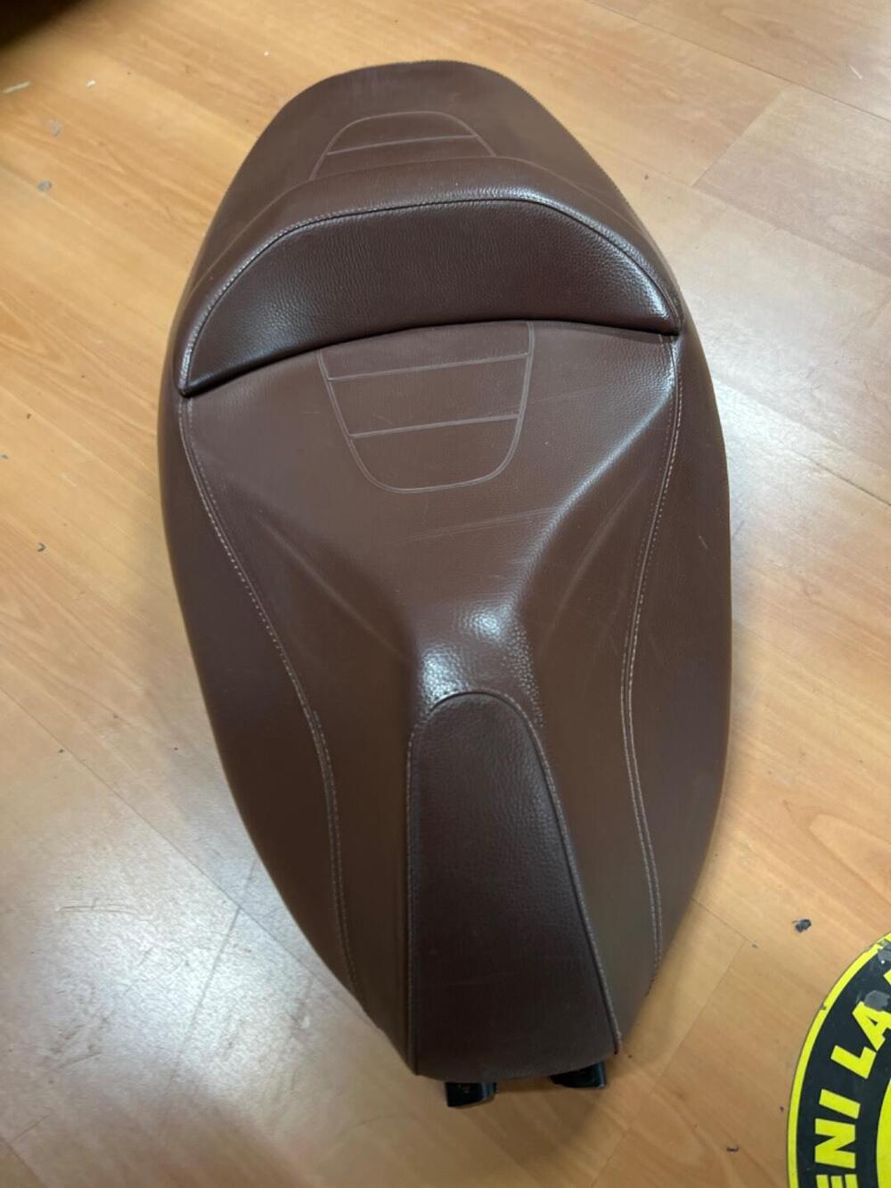 Piaggio Beverly 300 2010 (2)