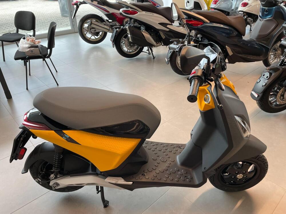 Piaggio 1 Active PMP (2022 - 23) (4)