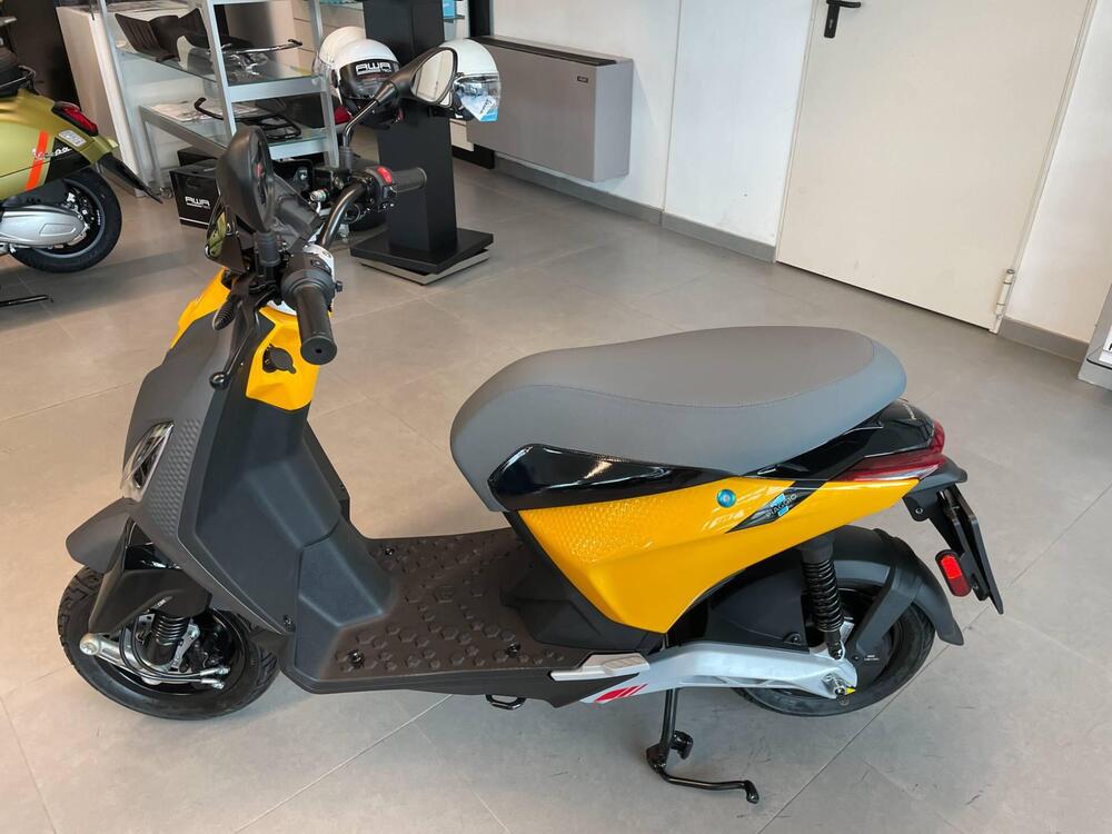 Piaggio 1 Active PMP (2022 - 23) (8)