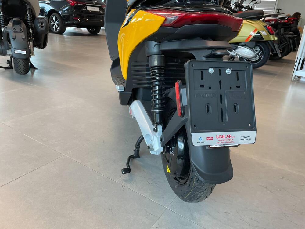 Piaggio 1 Active PMP (2022 - 23) (15)