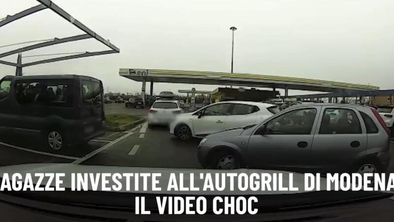 Incidente all&#039;autogrill, due ragazze ferite, la dashcam filma tutto [VIDEO]