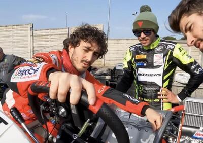 Valentino Rossi e Pecco Bagnaia a tutto gas sui go kart! [VIDEO]