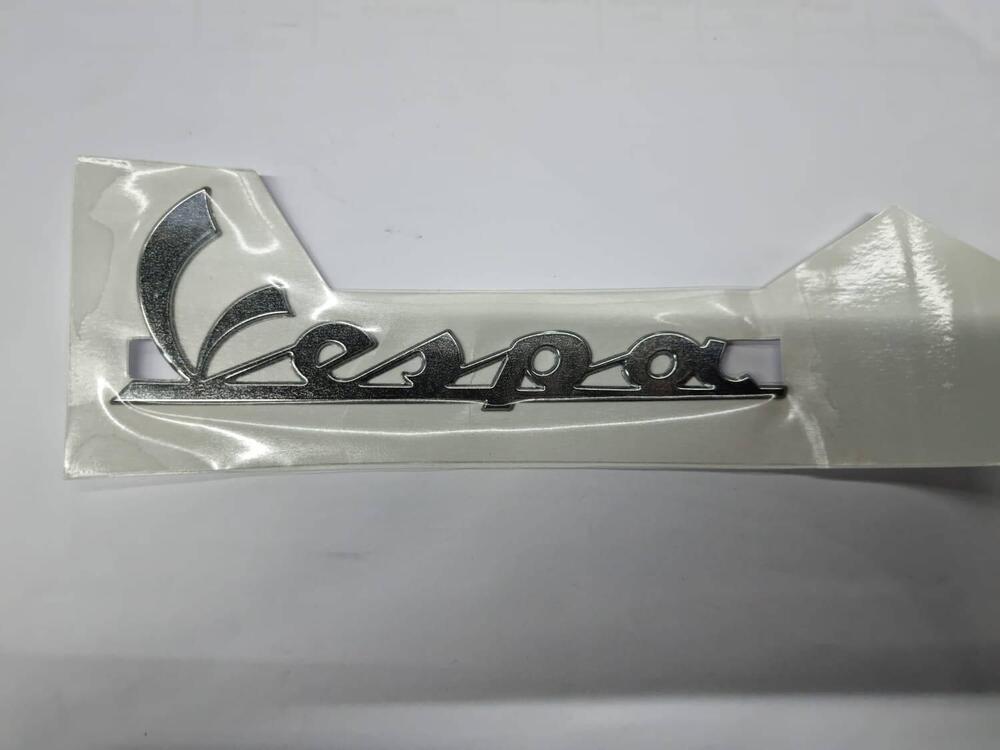 TARGHETTA EMBLEMA ADESIVO PIAGGIO VESPA - 1B000944
