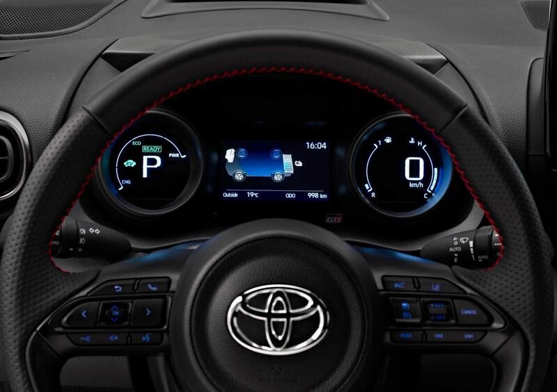 Toyota Yaris GR Sport (2021-->>) (11)