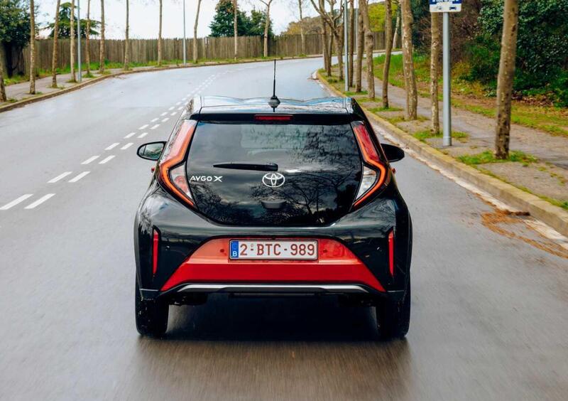 Toyota Aygo X (2022-->>) (8)