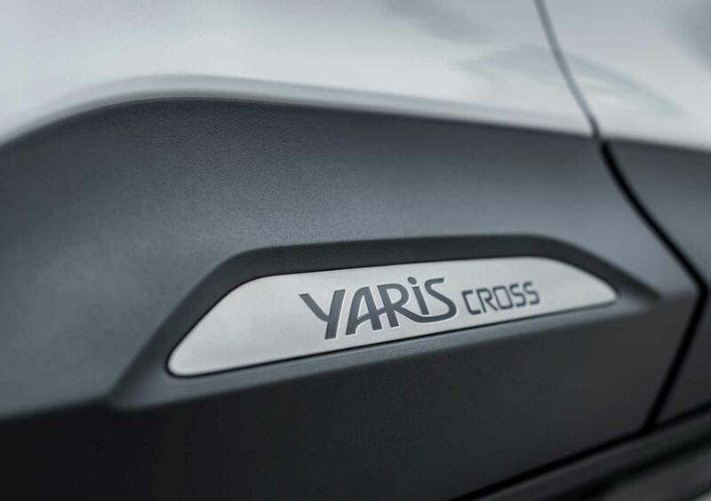 Toyota Yaris Cross (2021-->>) (34)