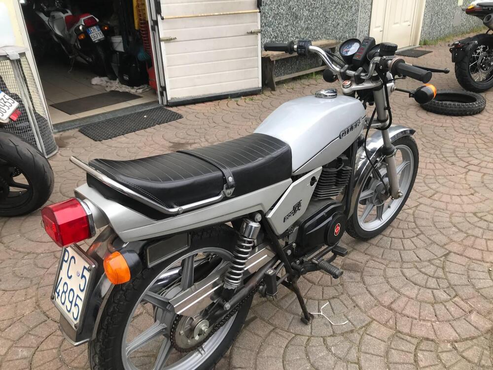 Gilera 200 t 4  (3)