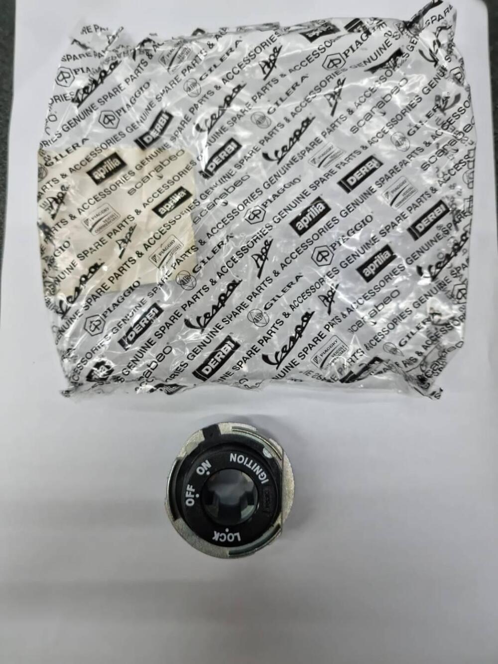 CORPO SERRATURA PER PIAGGIO LIBERTY-BEVERLY-FLY-VE