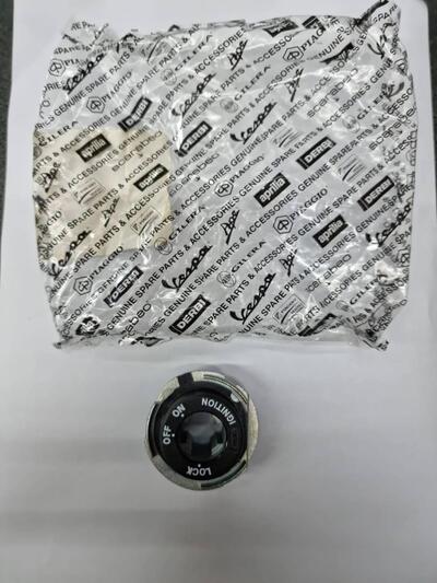 CORPO SERRATURA PER PIAGGIO LIBERTY-BEVERLY-FLY-VE