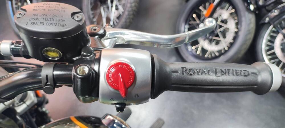 Royal Enfield Super Meteor 650 (2023 - 26) (8)