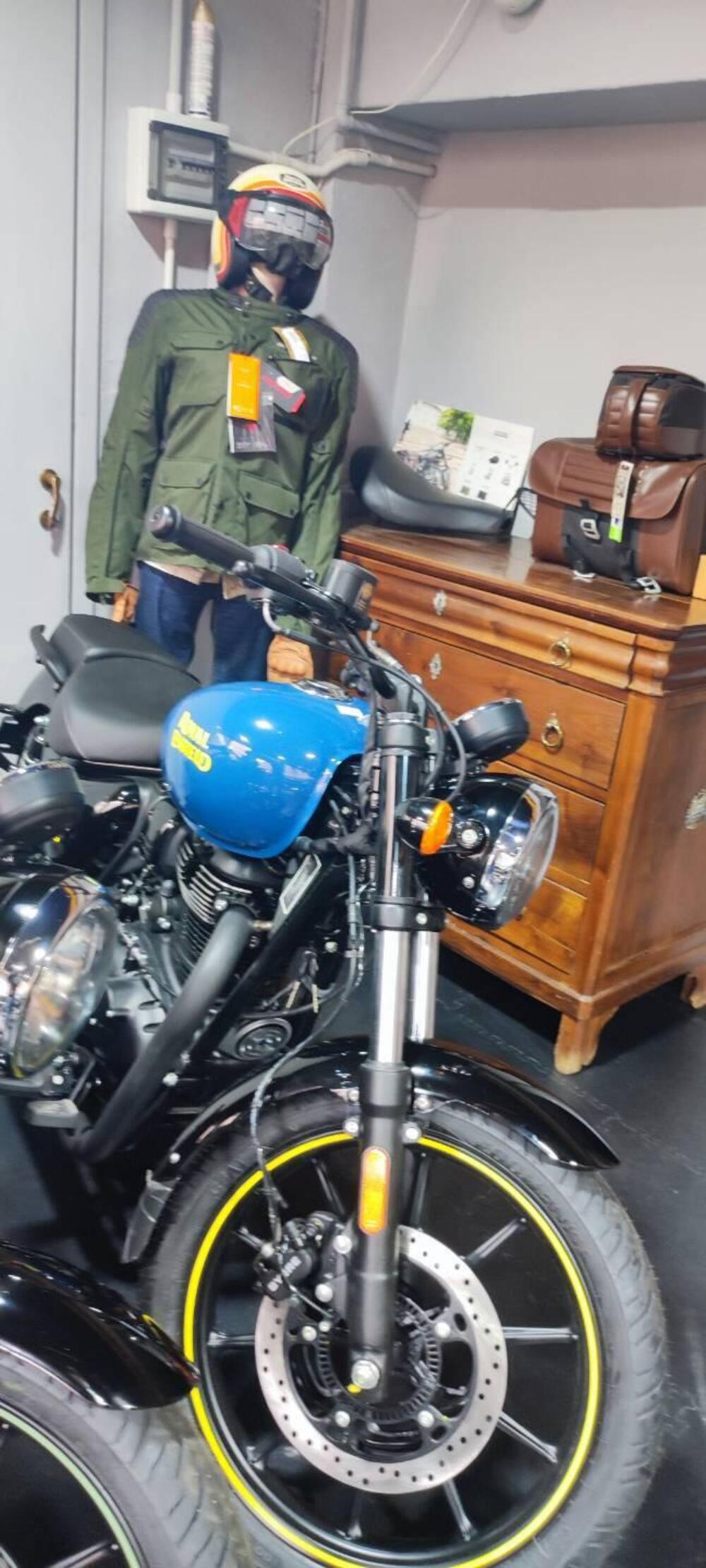 Royal Enfield Meteor 350 Fireball (2021 - 26) (4)