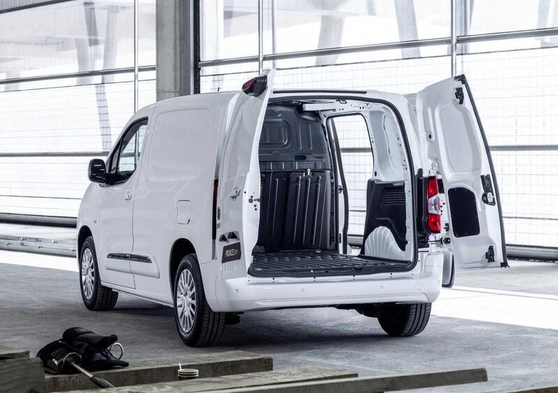 Toyota Proace City (2019-->>) (7)