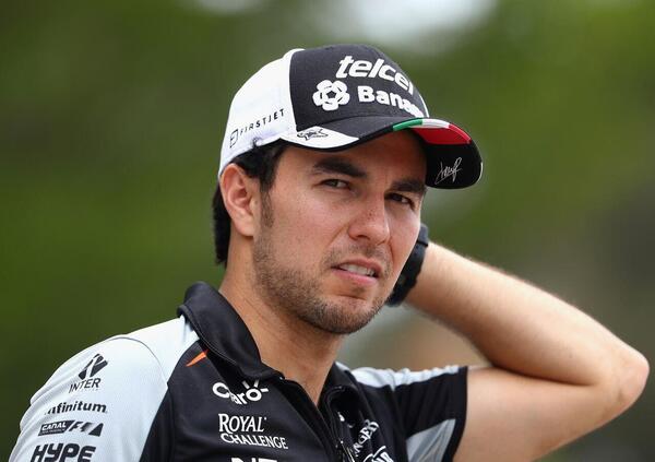 Perez e la frecciatina all&#039;Aston Martin dopo il terzo posto di Alonso: qualcosa non torna?