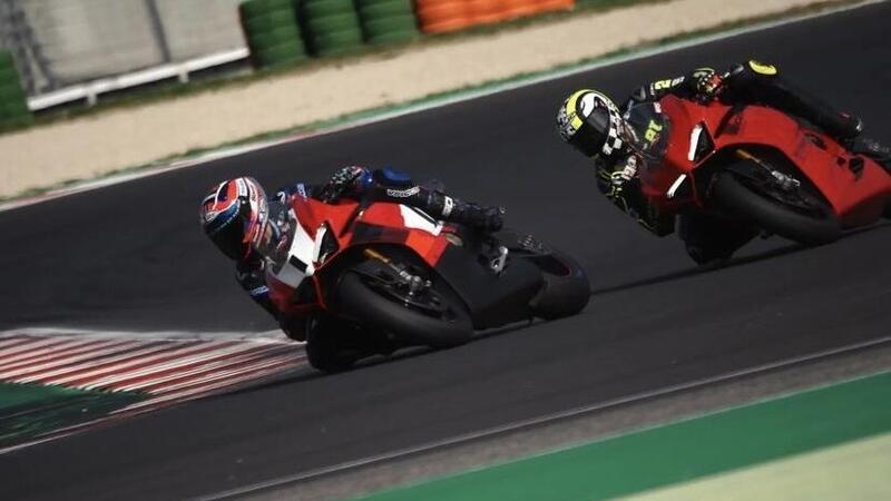 Andrea Iannone e Michele Pirro in pista a Misano con la Panigale V4