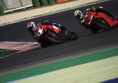 Andrea Iannone e Michele Pirro in pista a Misano con la Panigale V4