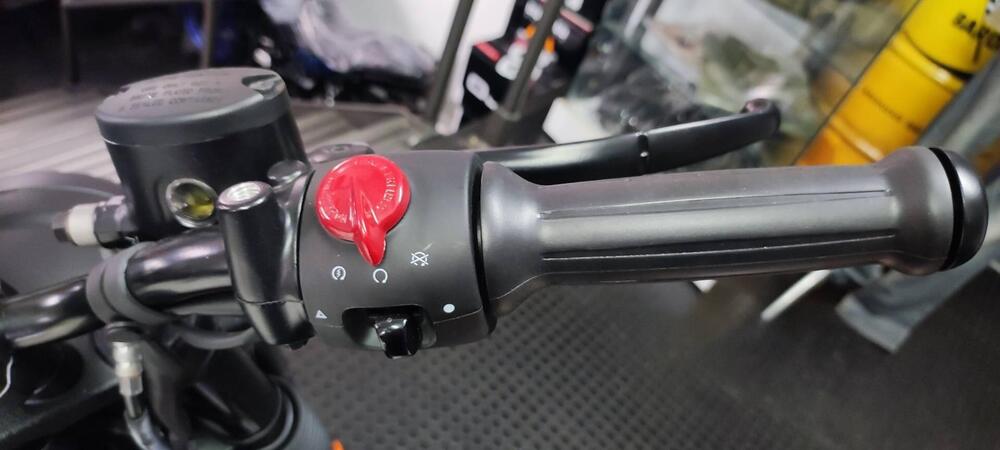 Royal Enfield HNTR 350 (2022 - 26) (9)