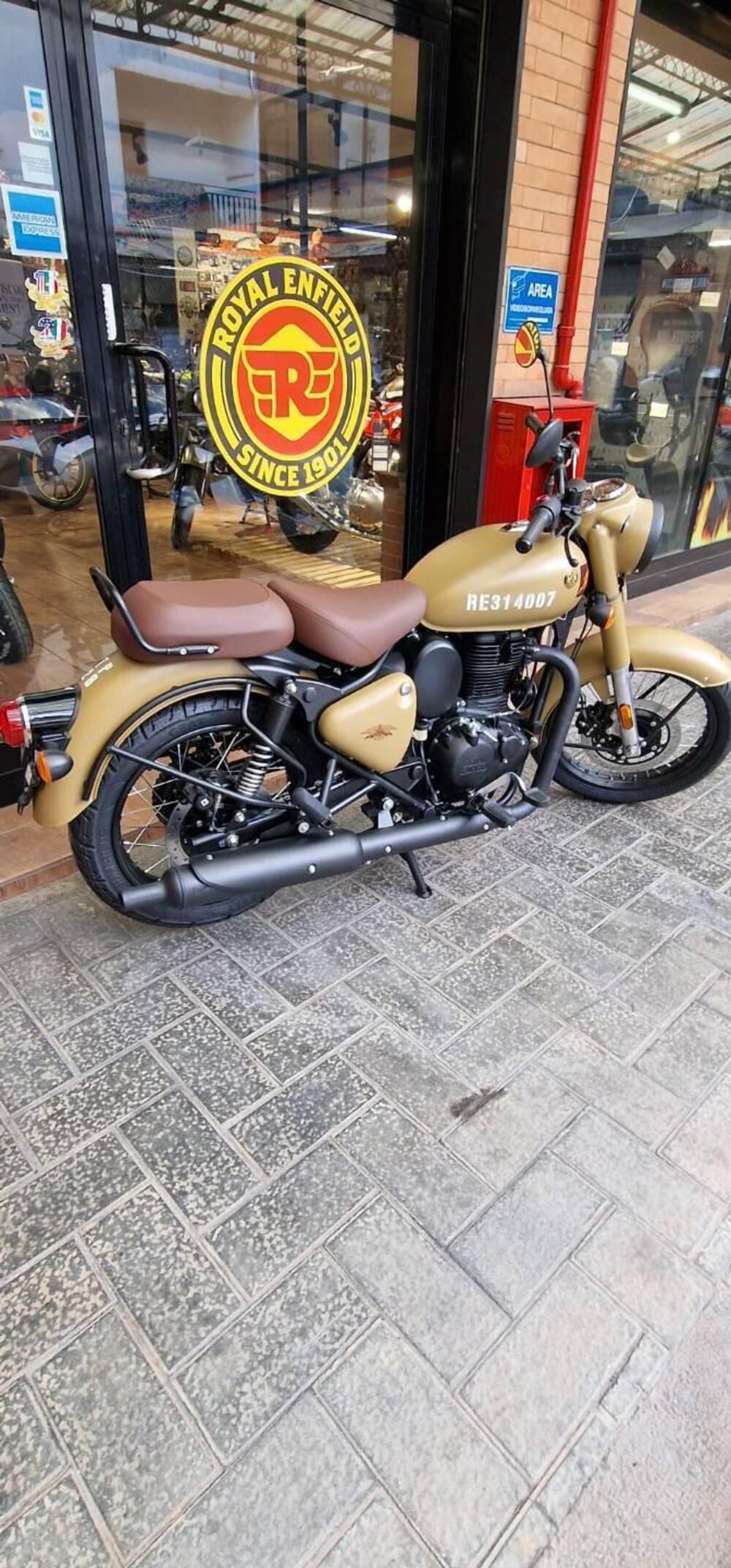 Royal Enfield Classic 350 (2021 - 26) (3)