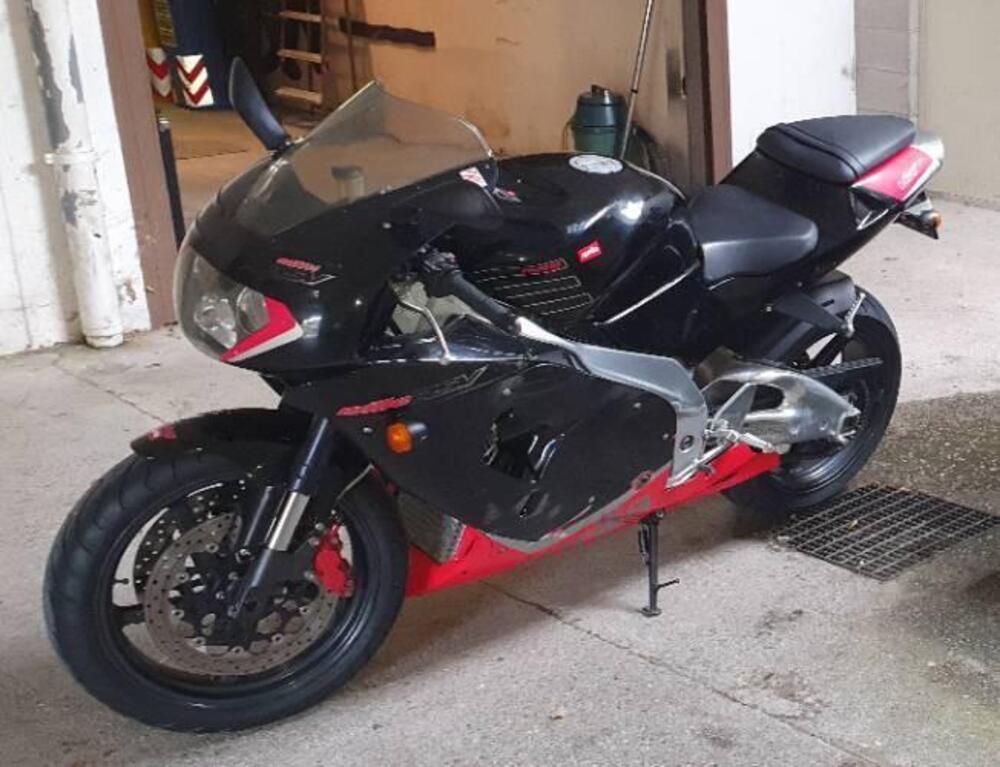 Aprilia RSV 1000 (2000 - 01) (2)