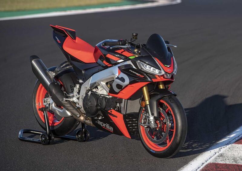 Aprilia Tuono V4 Tuono V4 Factory (2021 - 24) (9)
