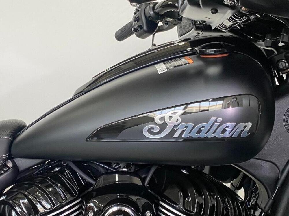 Indian Roadmaster 1890 Dark Horse (2021 - 25) (2)