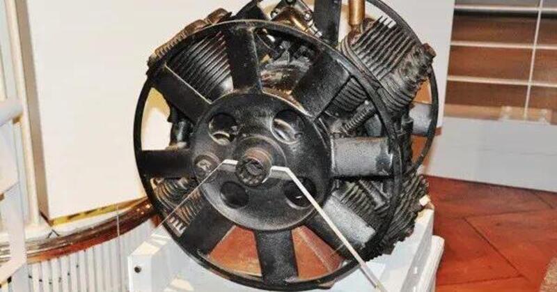 Il motore a &quot;X8&quot; di Henry Ford, bello e (quasi) impossibile
