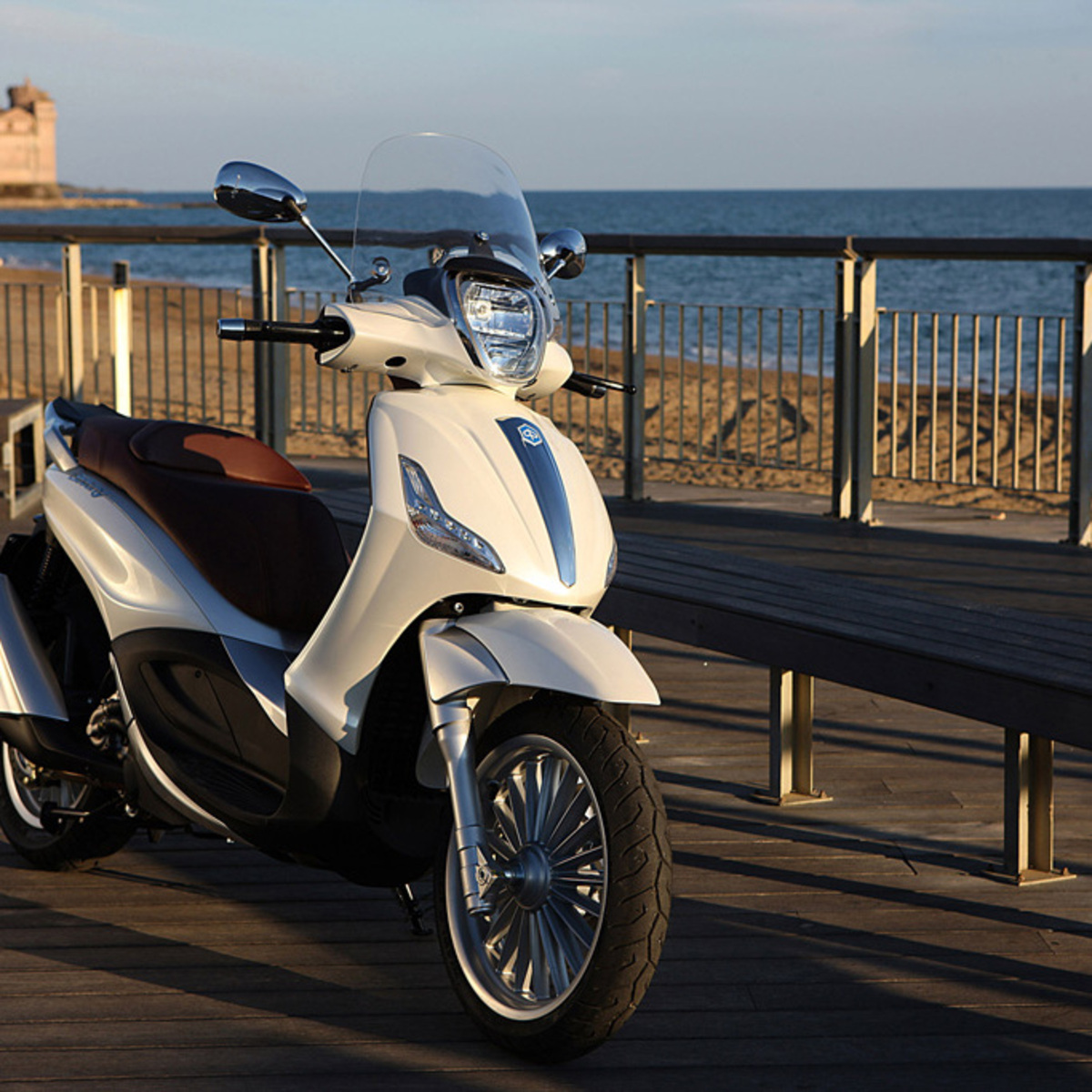 Piaggio Beverly 300 i.e. (2010 - 16)