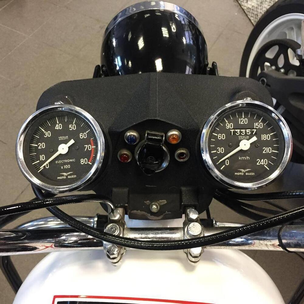 Moto Guzzi V7 Special (3)