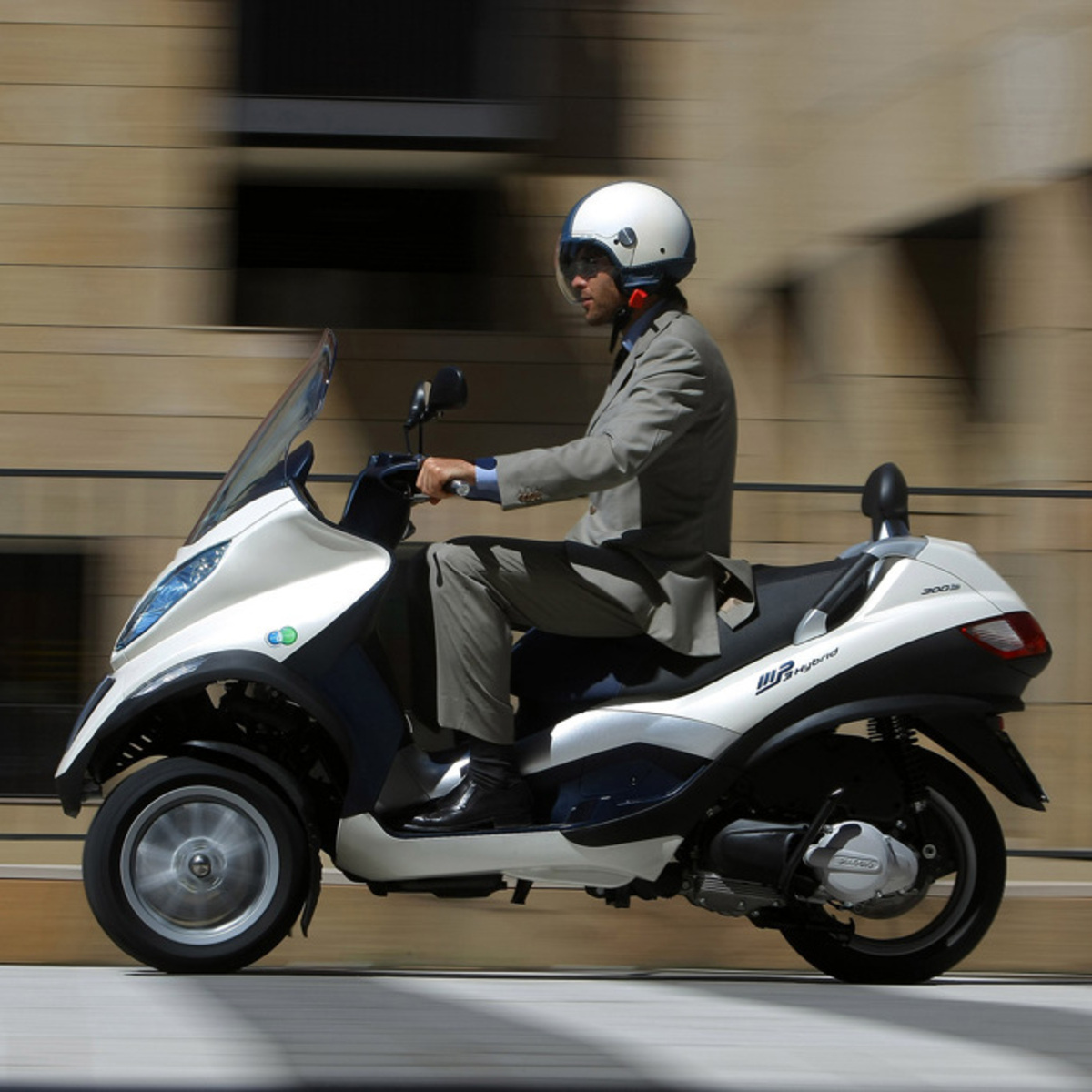 Piaggio MP3 300 Hybrid ERL (2010 - 16)