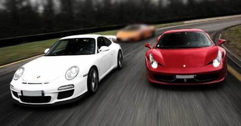 Porsche e Ferrari vogliono la benzina sintetica. E l&#039;Europa rivede il bando del 2035 (ma nel 2024)