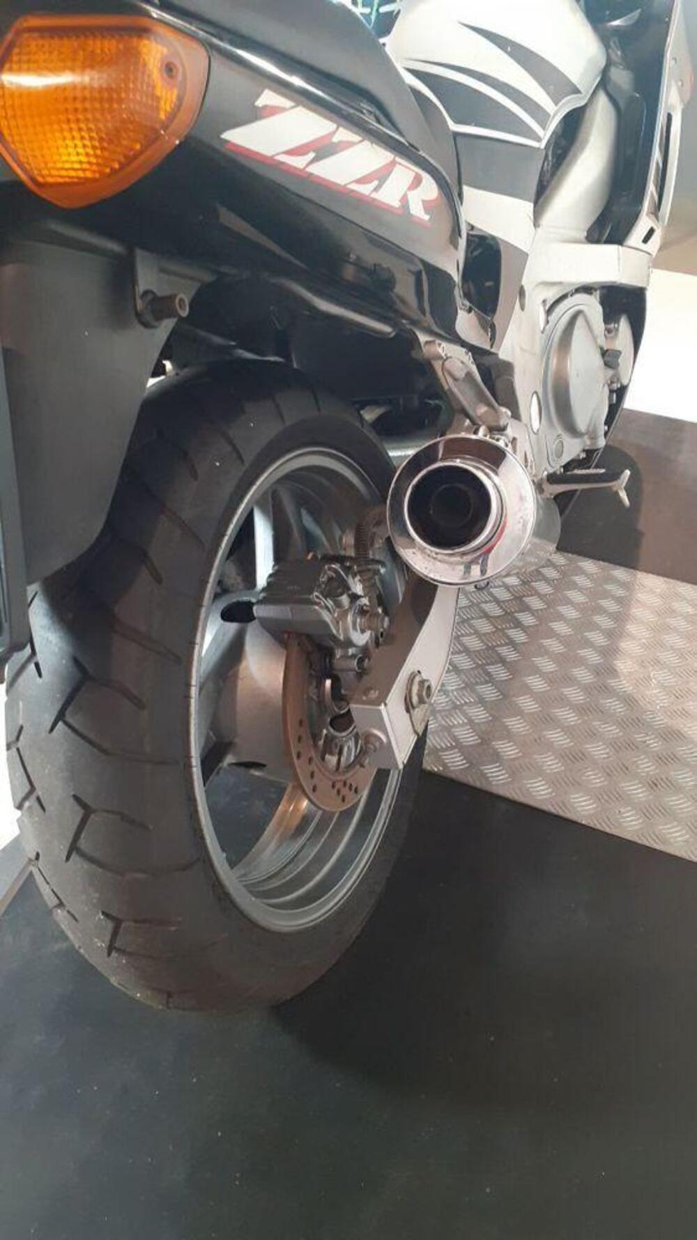 Kawasaki ZZR 600 (1990 - 00) (4)