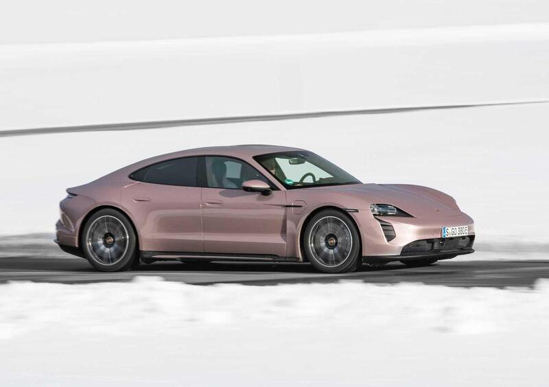 Porsche Taycan (2019-->>) (16)