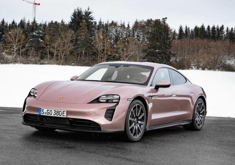 Porsche Taycan (2019-->>) (14)