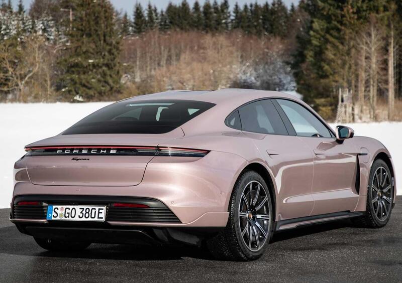 Porsche Taycan (2019-->>) (19)