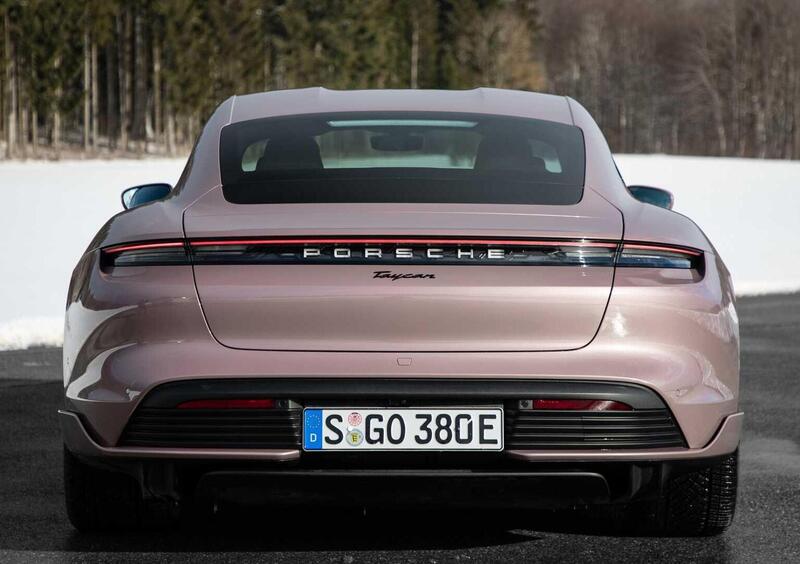 Porsche Taycan (20)
