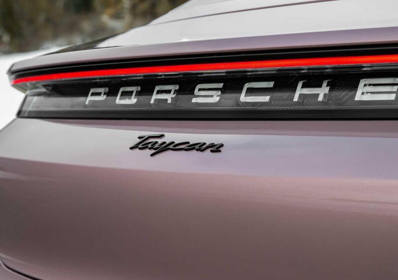 Porsche Taycan (2019-->>) (27)