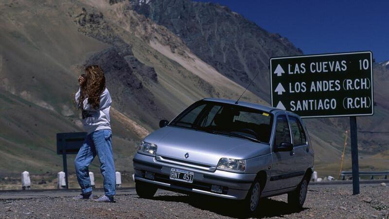 Renault Clio, arriva la quinta generazione, la storia in immagini