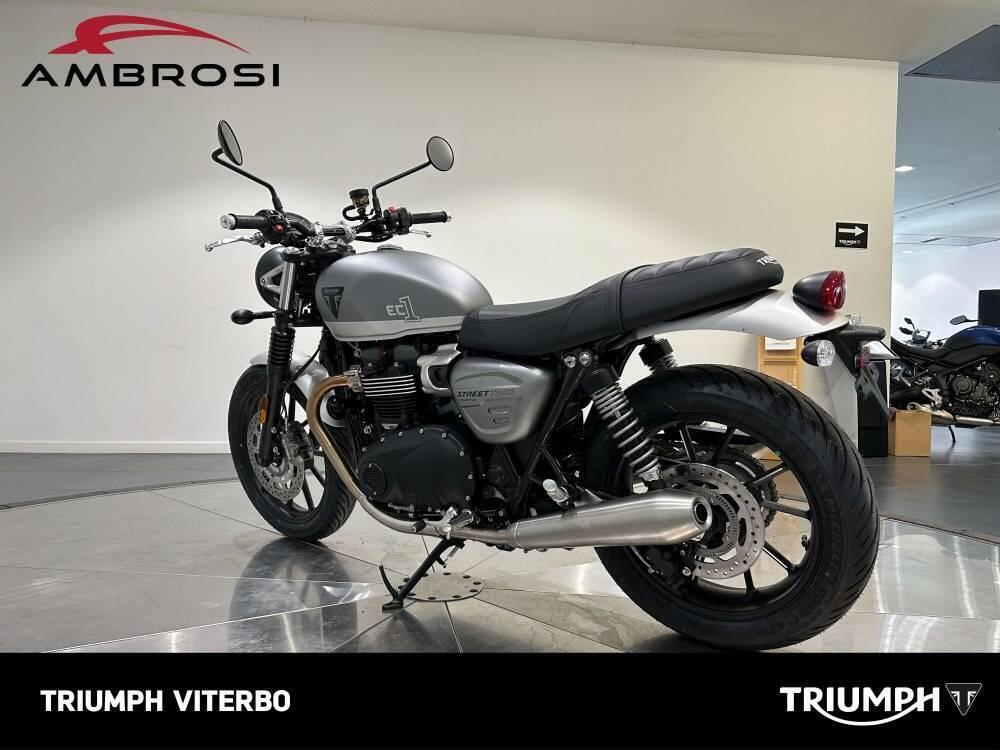 Triumph Street Twin 900 (2021 - 22) (5)