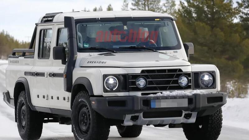 Ineos Grenadier, la versione pick-up &egrave; stata avvistata [Foto Spia]