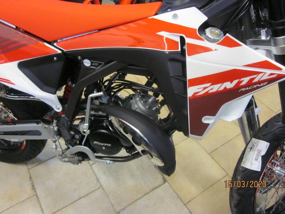 Fantic Motor Motard 50 Performance 2t (2020) (2)