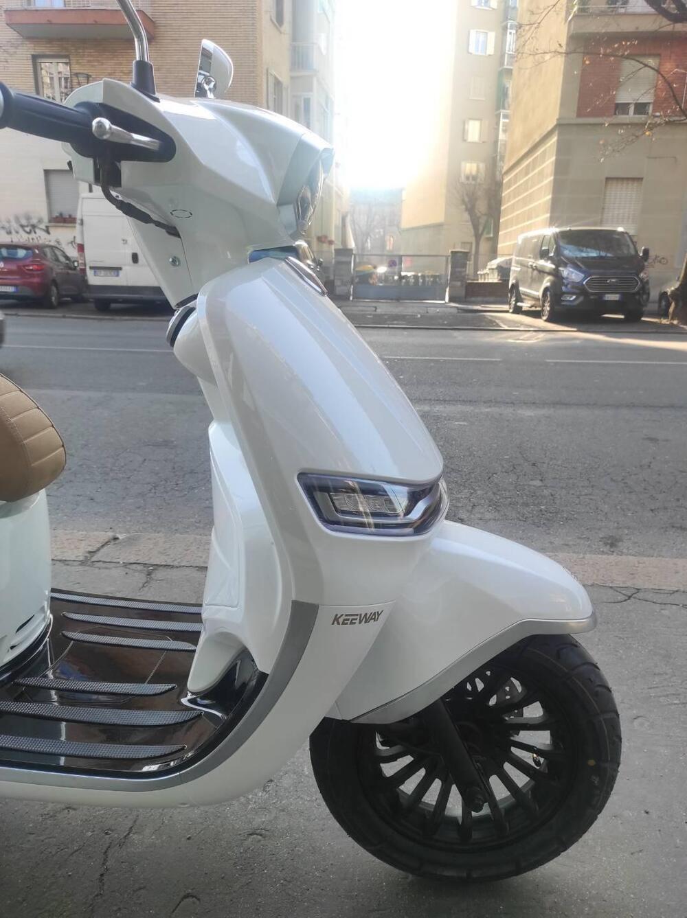 Keeway Motor Iskia 125 (2023 - 25) (13)