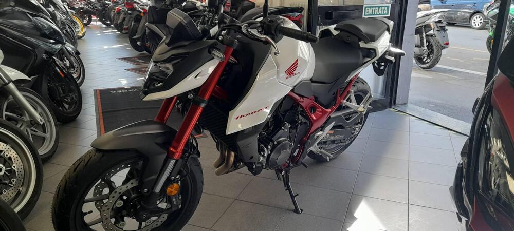 Honda CB 750 Hornet (2023 - 24) (2)